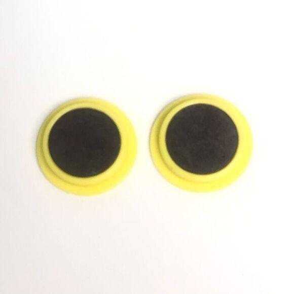 new holland promotional refridgerator magnets yellow round quality parts 1.5 in - Picture 3 of 3